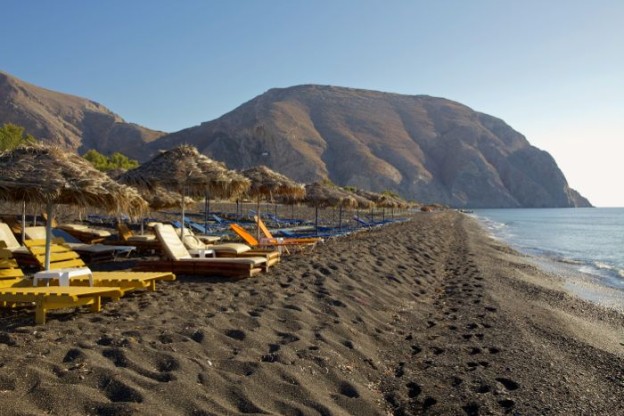 19 Best Beaches in Greece - Mykonos, Naxos, Paros, Crete, Corfu, Rhodes