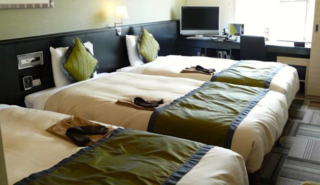 hotels with 3 beds