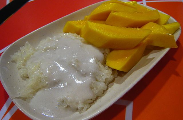 Thai mango sticky rice dessert.
