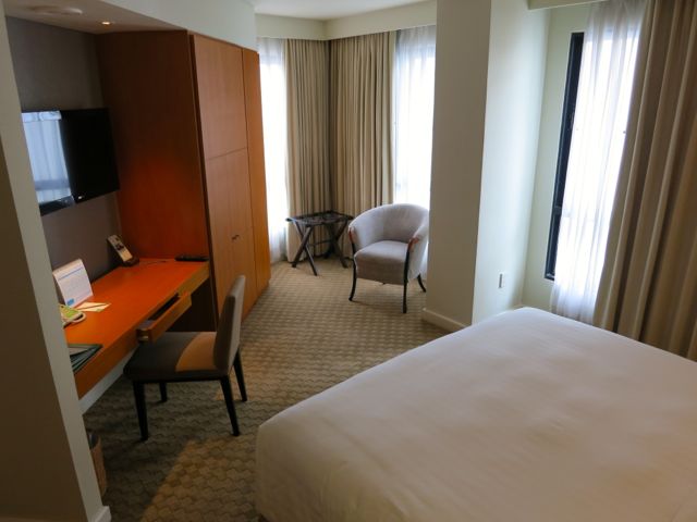 Chatrium Sathon Hotel: bed area of one bedroom