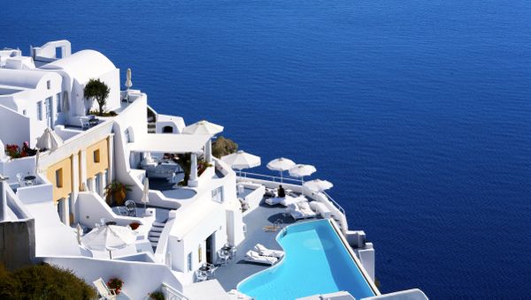 10 Best Santorini Hotels With Infinity Pools