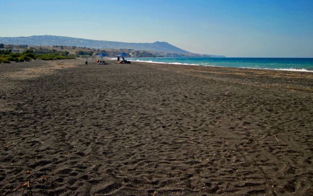 The best beach for kids on Santorini.