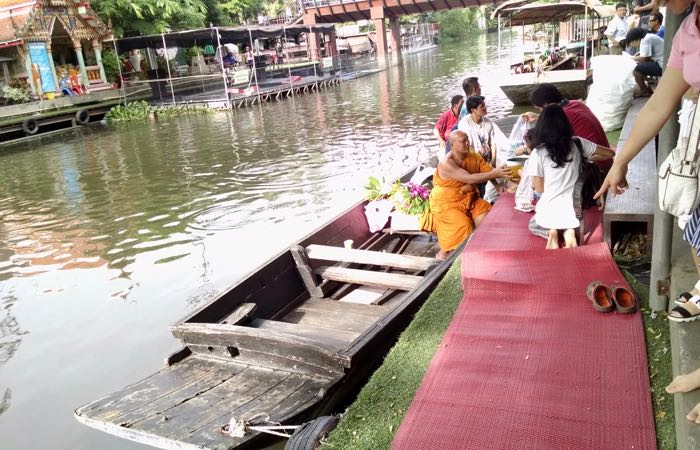 Bangkok's newest floating market, Kwan Riam
