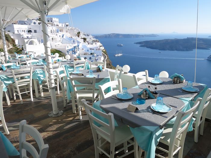 Quiet lunch with views in Santorini.