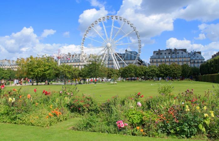 The Grande Roue de Paris in Les Jardines des Tuilleries