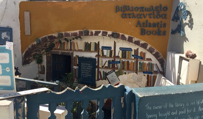 Shopping in Oia: Bookstore.