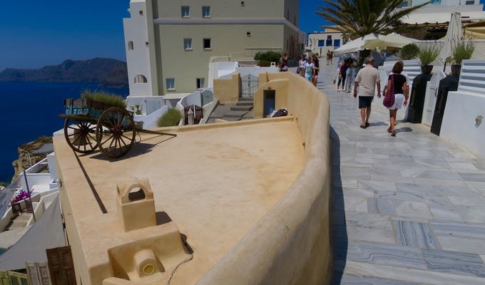 Sidewalk in Oia.
