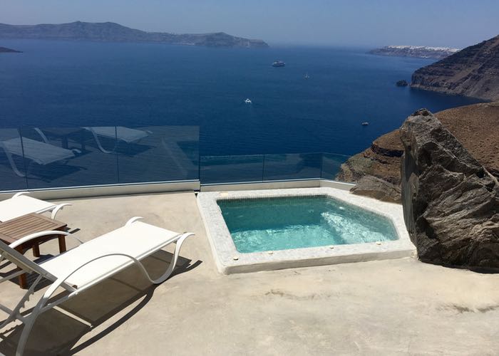 The best greek island for a honeymoon is Santorini.