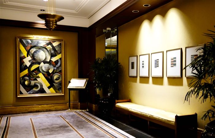 Chicago's Peninsula Hotel has Art Deco styling and modern luxury amenities.