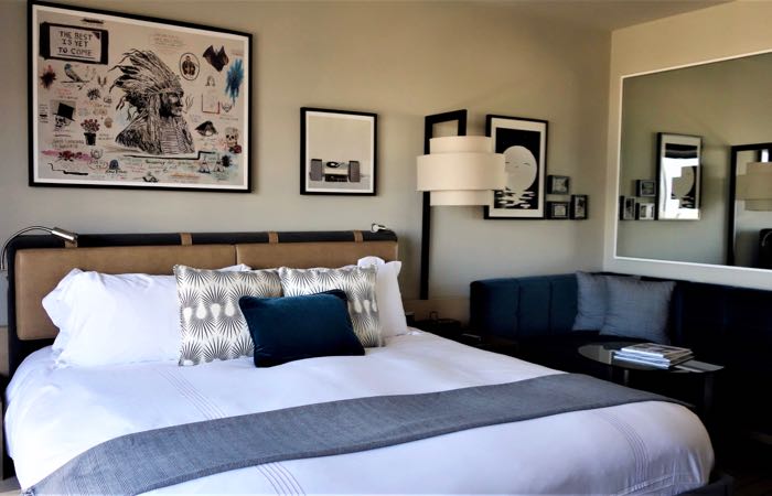 Chicago's Thompson Hotel offers modern, artsy luxury and impeccable service.