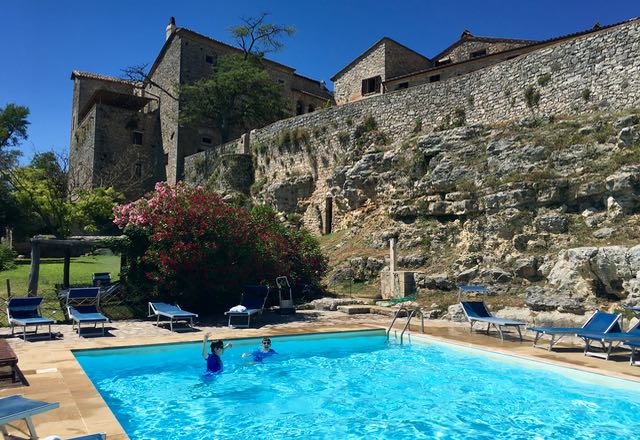 Tuscany and Umbria Agriturismo with swimming pool for Family