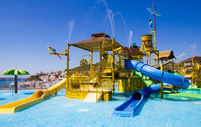 Kid-friendly hotel and pool at Carema Club Resort on Menorca, Spain.