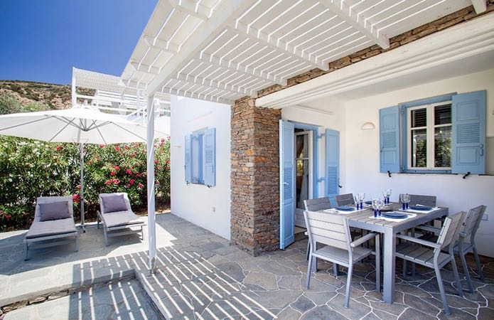 Best villa on Sifnos with kitchen, living room, and private patio.