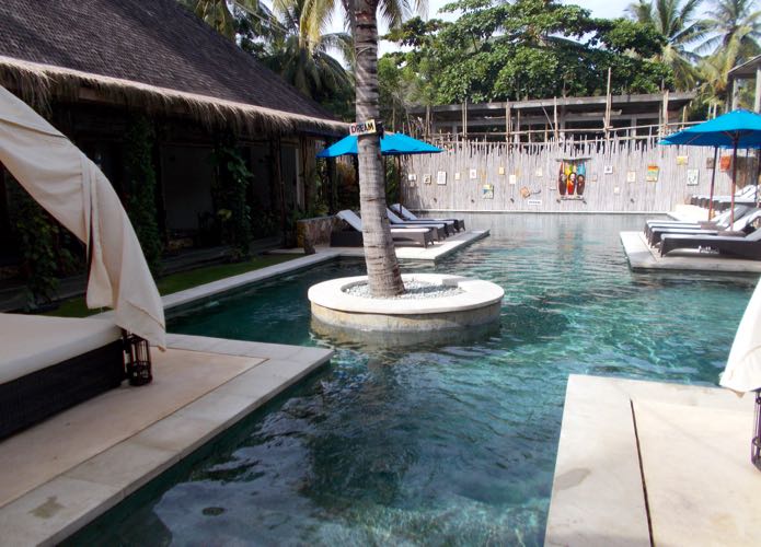 Kid-friendly hotel in Lombok near Bali.