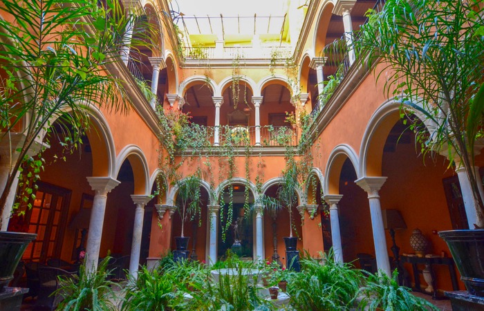Casa del Poeta romantic hotel in Seville