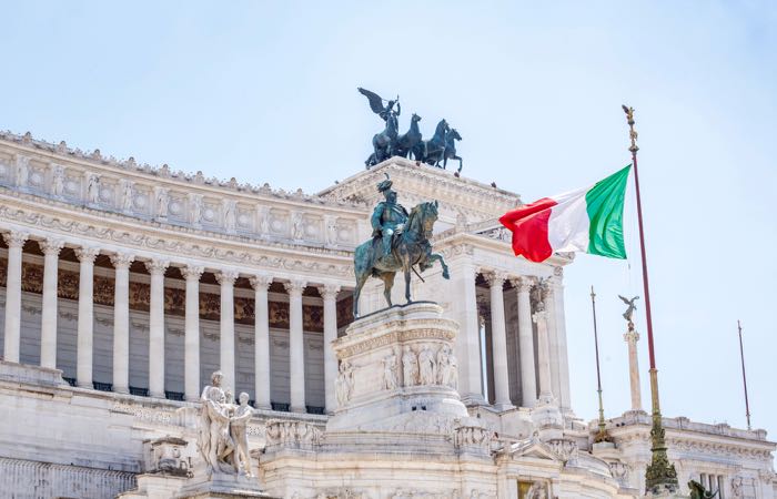 Some of the best views of Rome can be seen from the Altare della Patria