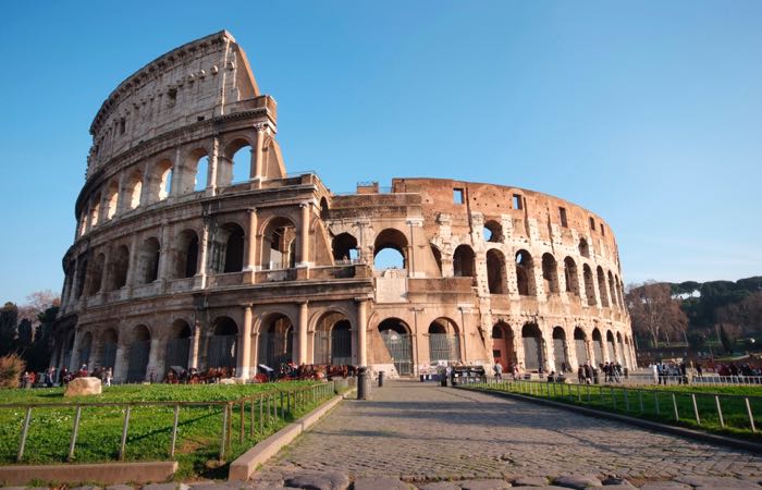 الكولوسيوم القديم في روما ، إيطاليا