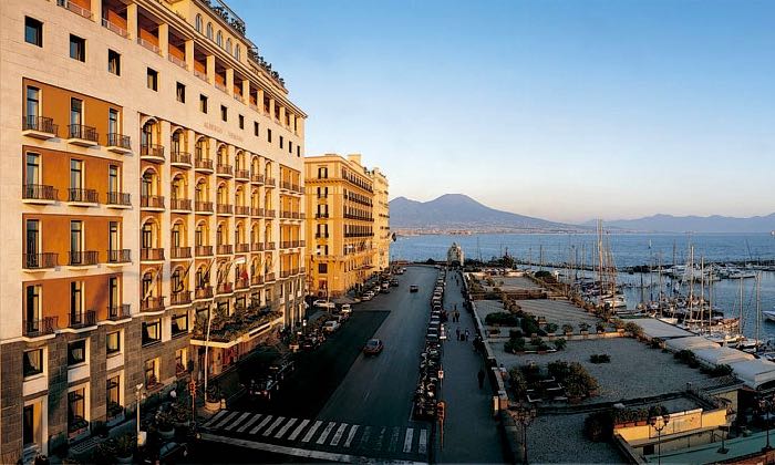 Best luxury hotel near Naples port.