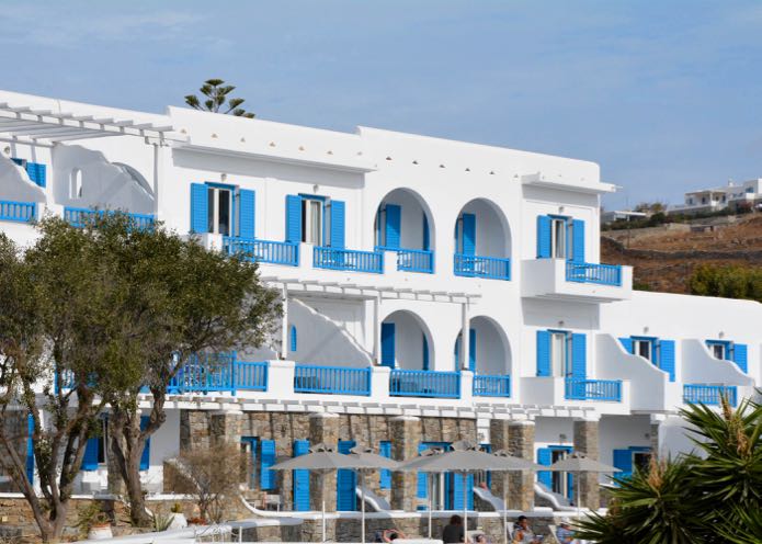 Cheap Mykonos hotel near beach.