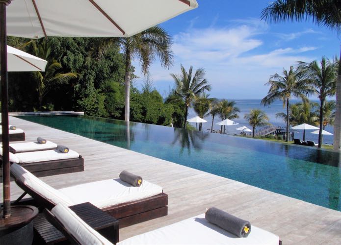 One of the best beach hotels with infinity pool in Lombok.