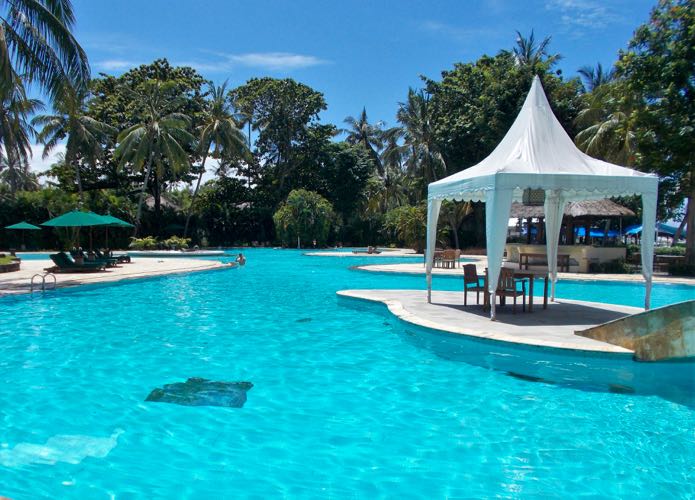 Cheap beach hotel in Lombok.
