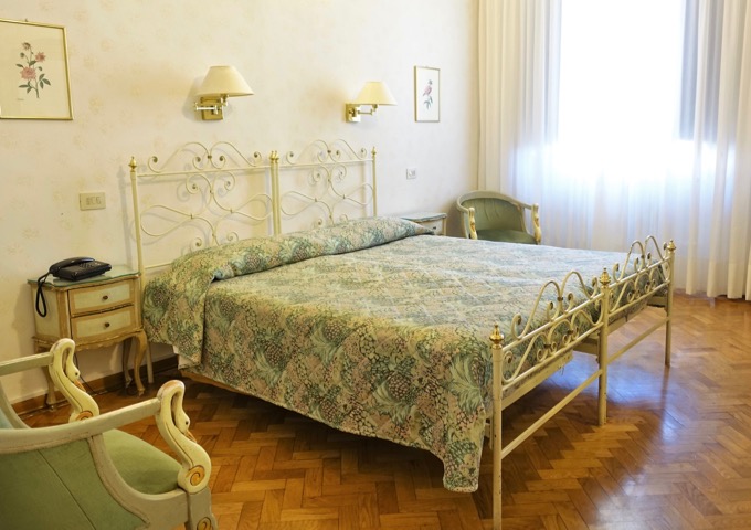 Best budget hotel in Florence for families