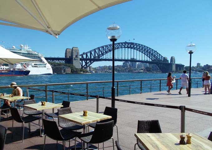 Cafés with Harbour Views around the Pullman Quay