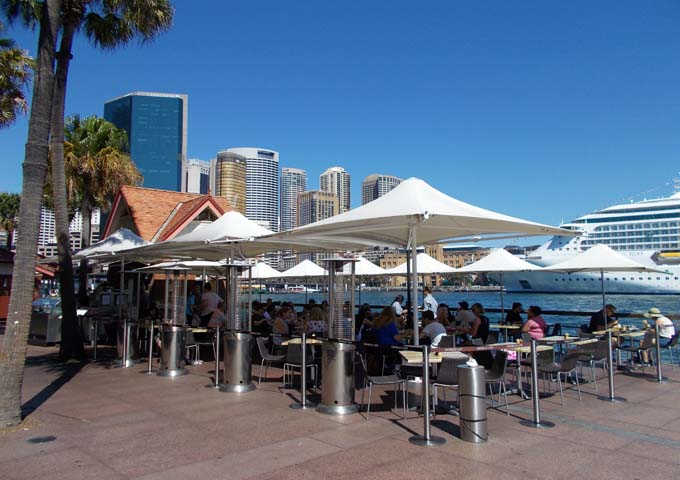 Cafés with Harbour Views around the Pullman Quay