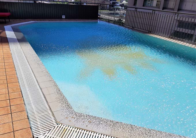 Nice outdoor pool at Sir Stamford Hotel