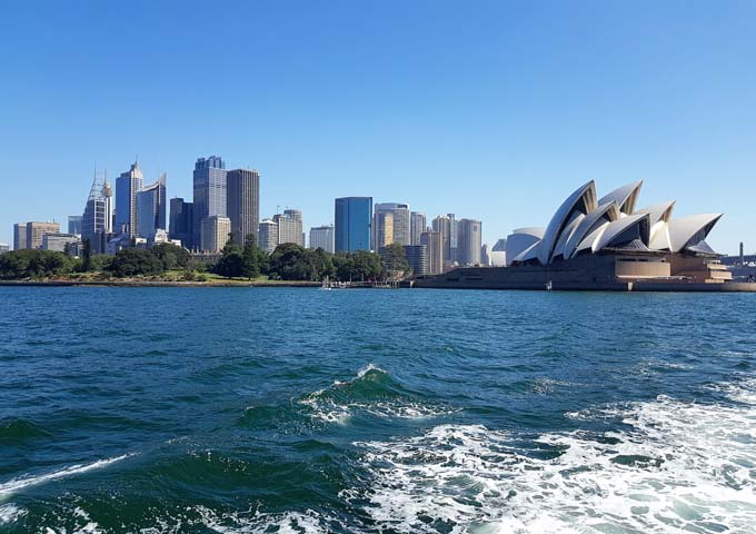 Spectacular ferry trip to Manly