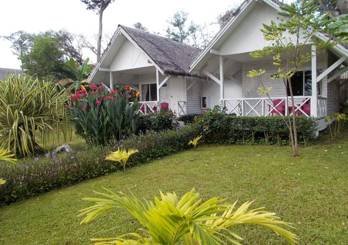 Charming and colourful bungalows and gardens at Baan Supparod