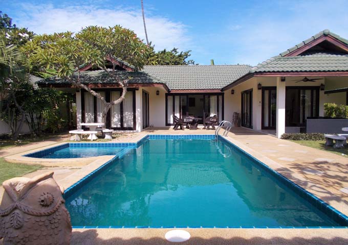 Secluded and exclusive villas with pools