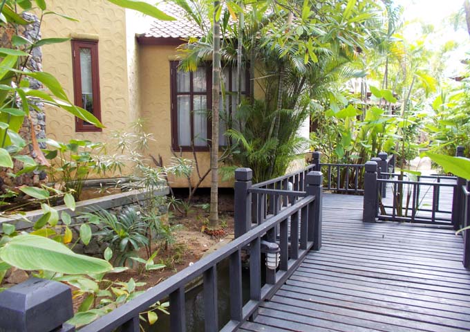 Tastefully decorated villas and tropical gardens at Rummana Boutique Resort