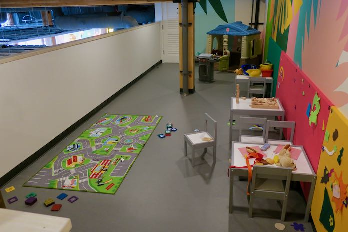 Play area for kids and families in Super Bueno.