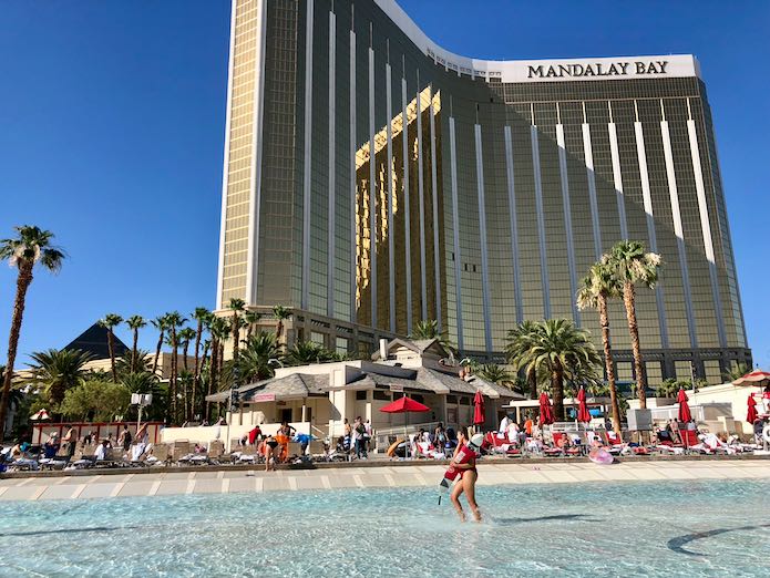 7 BEST FAMILY HOTELS in Las Vegas - Where To Stay with Kids