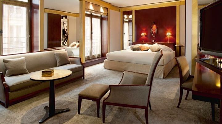 Luxury Paris hotel in the 2nd.