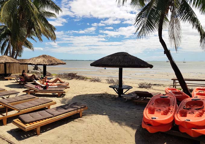 The resort offers sunbathing areas and free kayak hires.