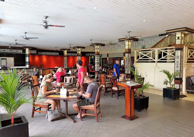 The cafe at Fiji Gateway Hotel next door is the only one in walking distance.