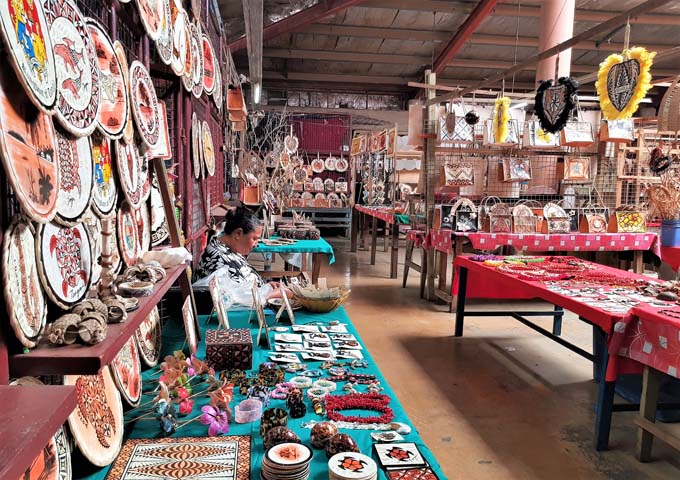 Talamahu Market has decent options for souvenir shopping.