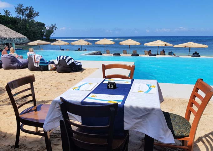 Breakas Bar & Restaurant has good pool, beach and sea views.