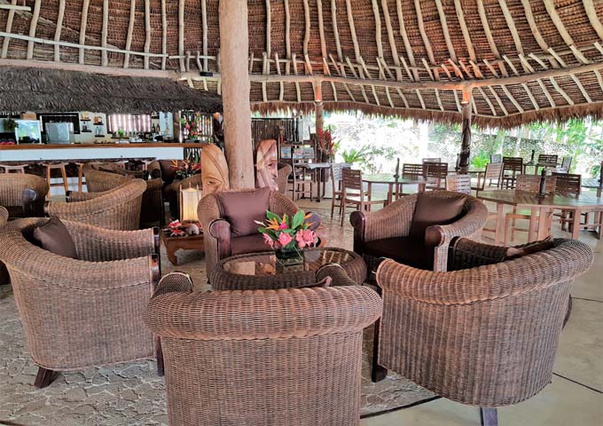 Paradise Cove Resort's restaurant has a wonder traditional setting.