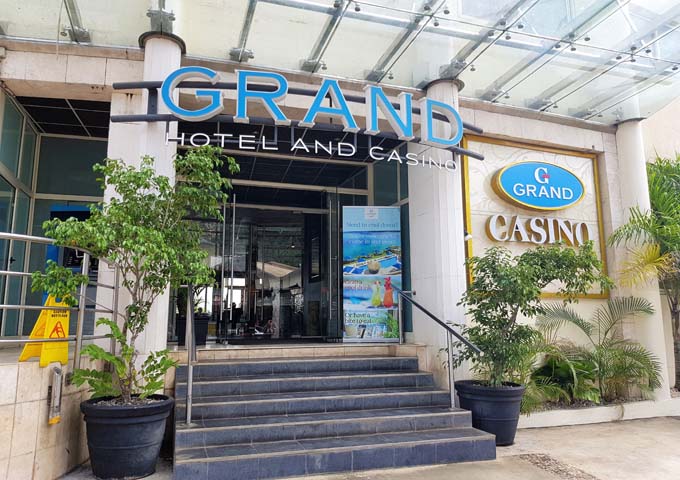 The hotel is located on the main road and also features a casino.
