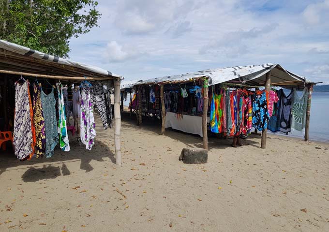 The mainland boat terminal features a few souvenir stalls.