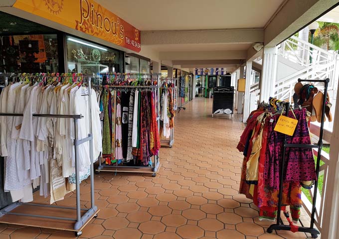 Galerie Palm Beach arcade has many shops.