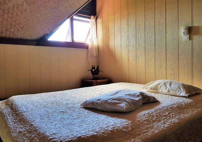 The top-floor bedroom in bungalows is often hot.