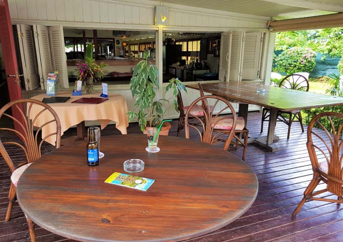 La Plantation nearby serves delicious French and Tahitian food.