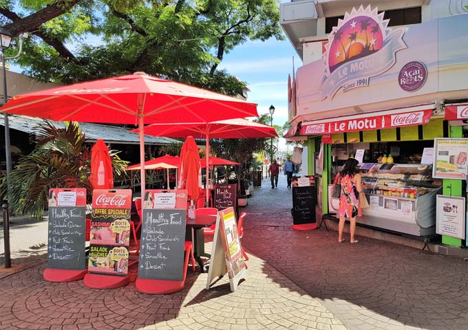 Downtown Pape'ete has many pedestrian malls.