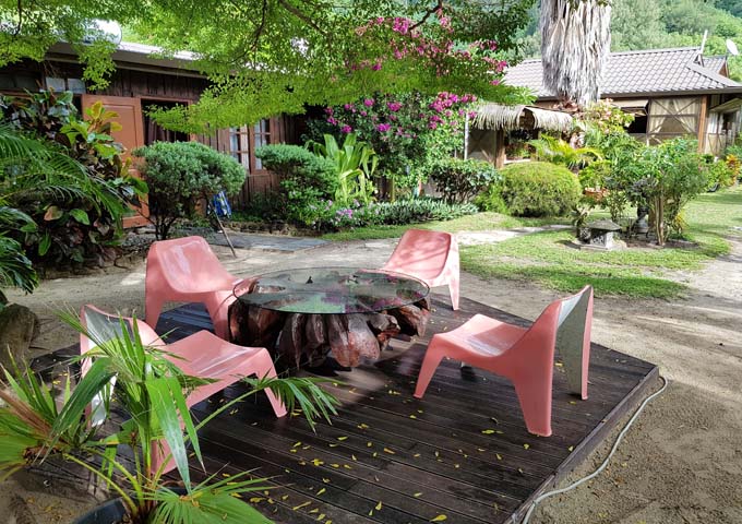 Garden seating is popular for breakfast and drinks.