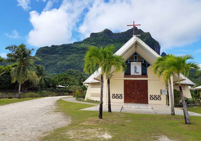 Vaitape has many churches and other facilities.