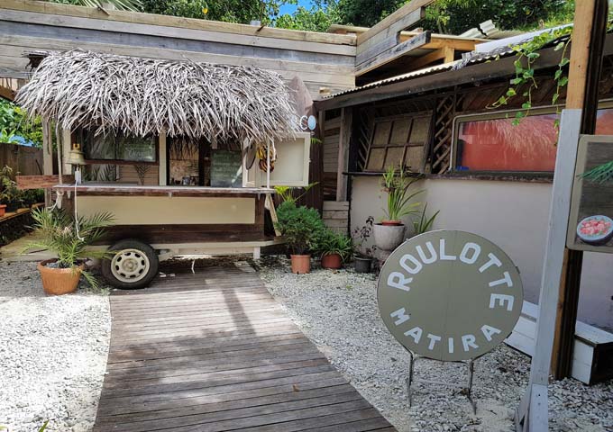 Roulotte Matira is known for its simple but delicious meals.
